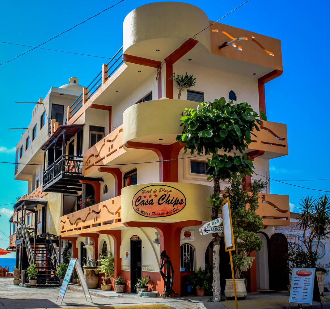 Fachada del hotel